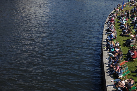 Prime spot: the banks of the Spree. Photo: DPA